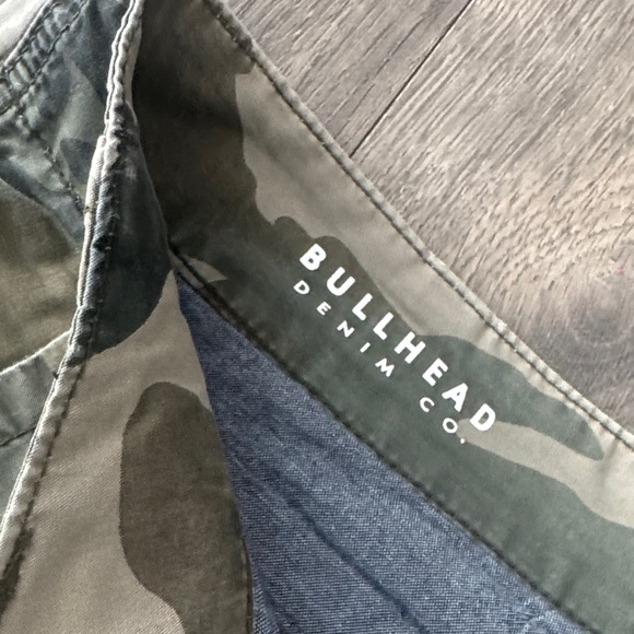 Men's Camouflage Cargo Shorts - Picture 2 of 5